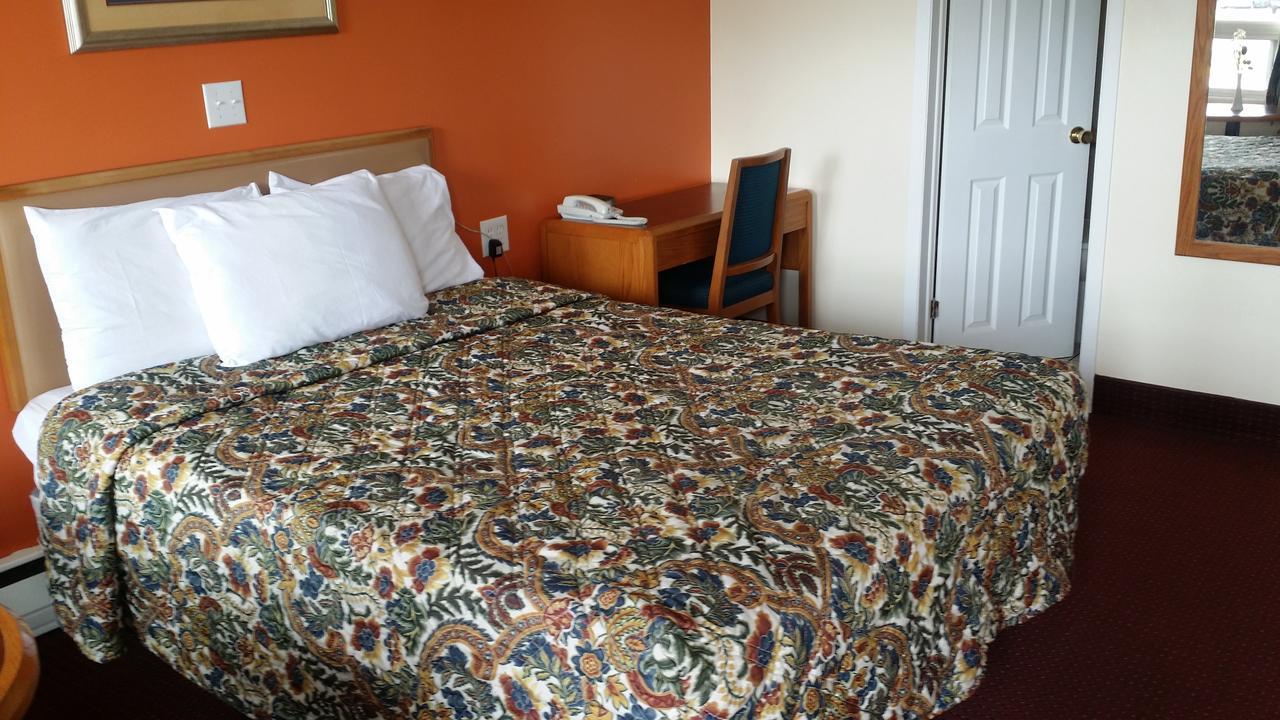 River Mist Inn Sturgeon Falls Екстер'єр фото