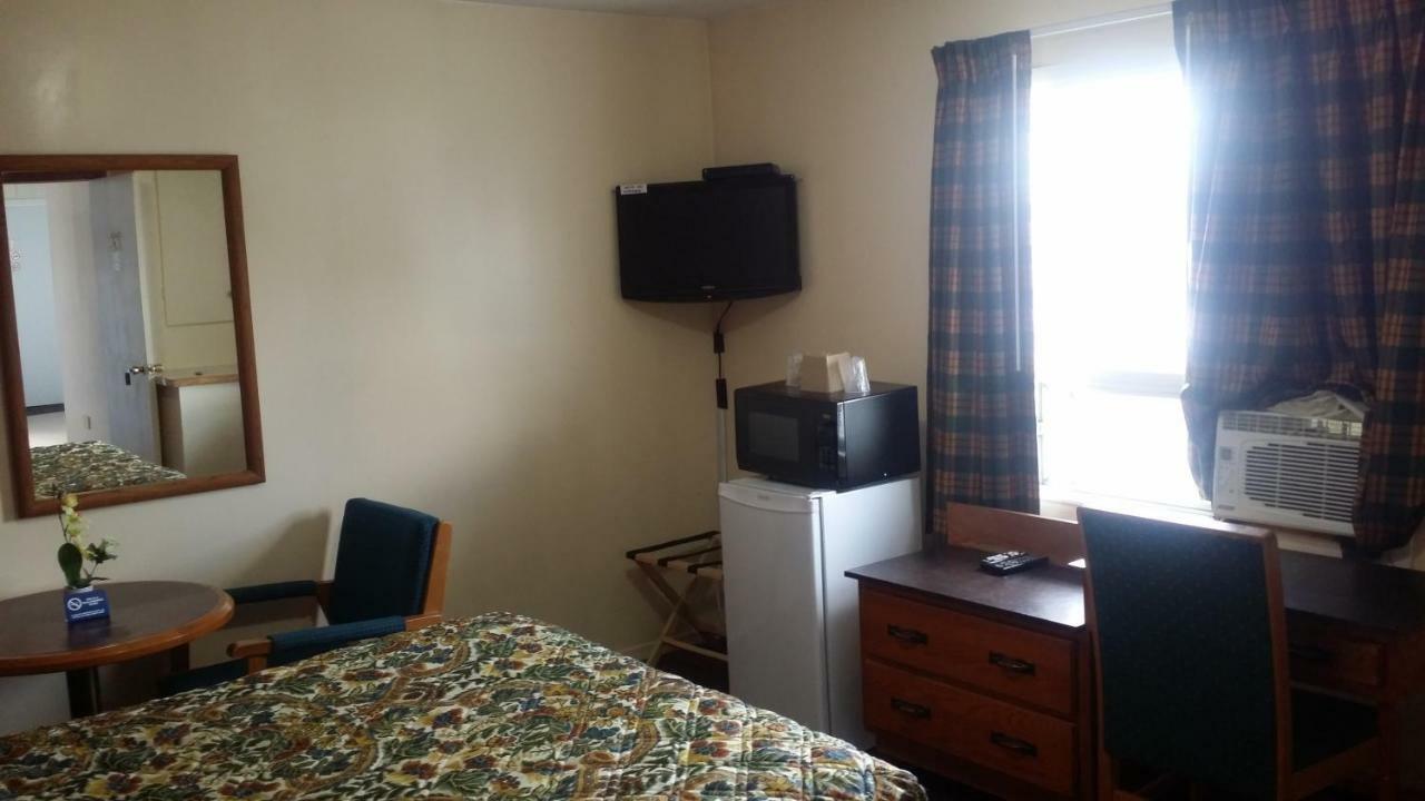 River Mist Inn Sturgeon Falls Екстер'єр фото